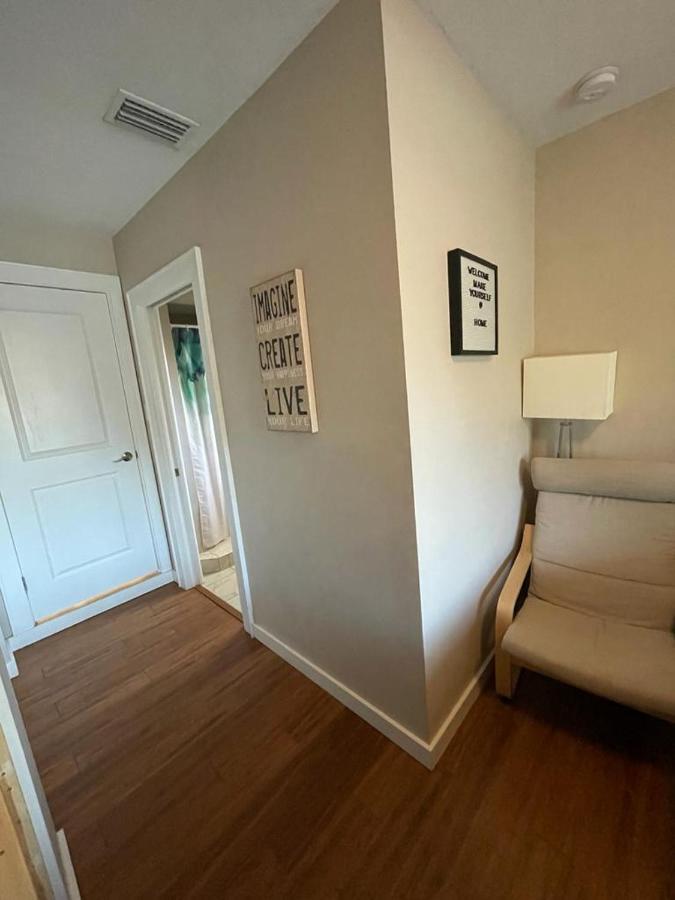 Quaint Guest Room Close To Siesta Key Sarasota Ngoại thất bức ảnh